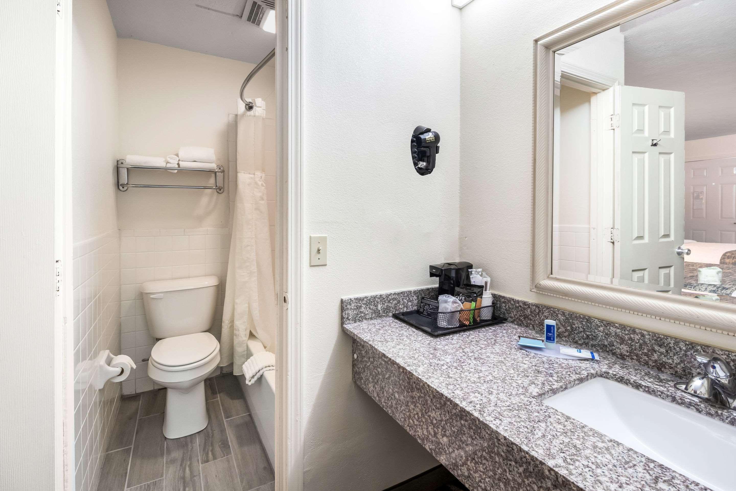 Rodeway Inn Cadiz Ngoại thất bức ảnh